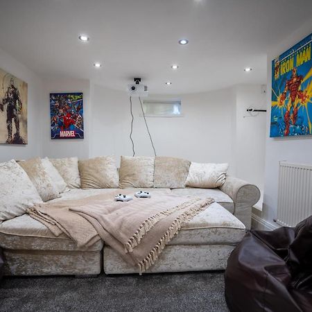 Cavendish Cat And Gaming House Apartment Blackpool Bagian luar foto
