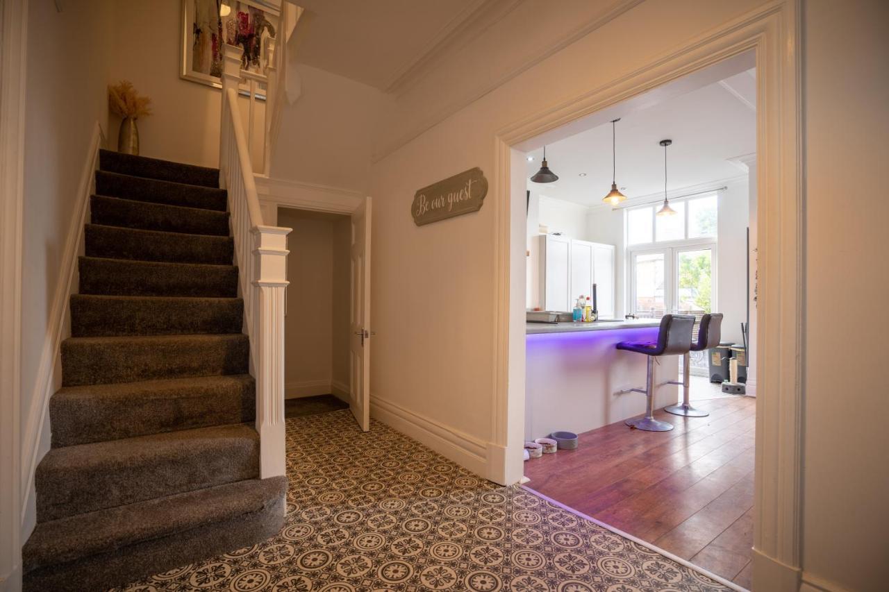 Cavendish Cat And Gaming House Apartment Blackpool Bagian luar foto