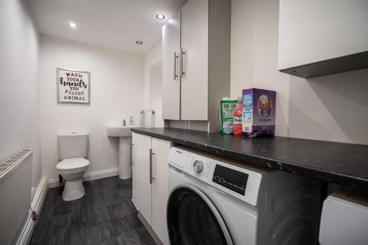 Cavendish Cat And Gaming House Apartment Blackpool Bagian luar foto