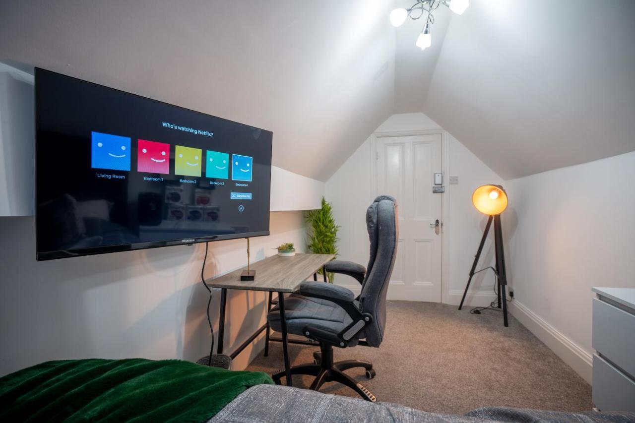 Cavendish Cat And Gaming House Apartment Blackpool Bagian luar foto