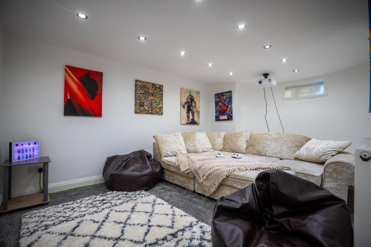 Cavendish Cat And Gaming House Apartment Blackpool Bagian luar foto