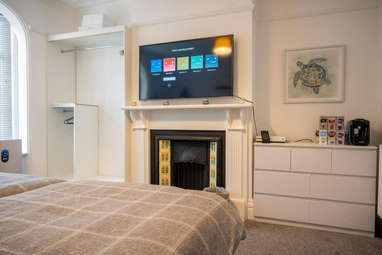 Cavendish Cat And Gaming House Apartment Blackpool Bagian luar foto