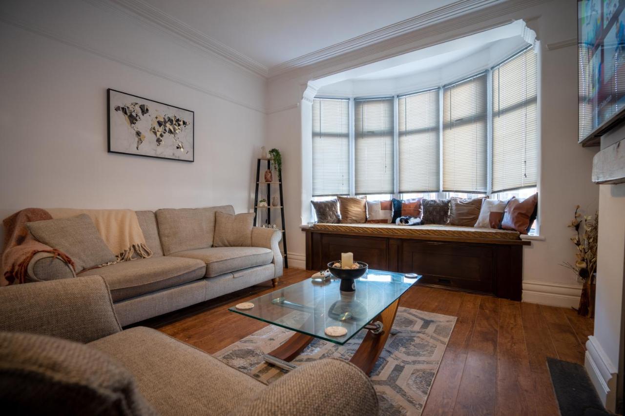 Cavendish Cat And Gaming House Apartment Blackpool Bagian luar foto