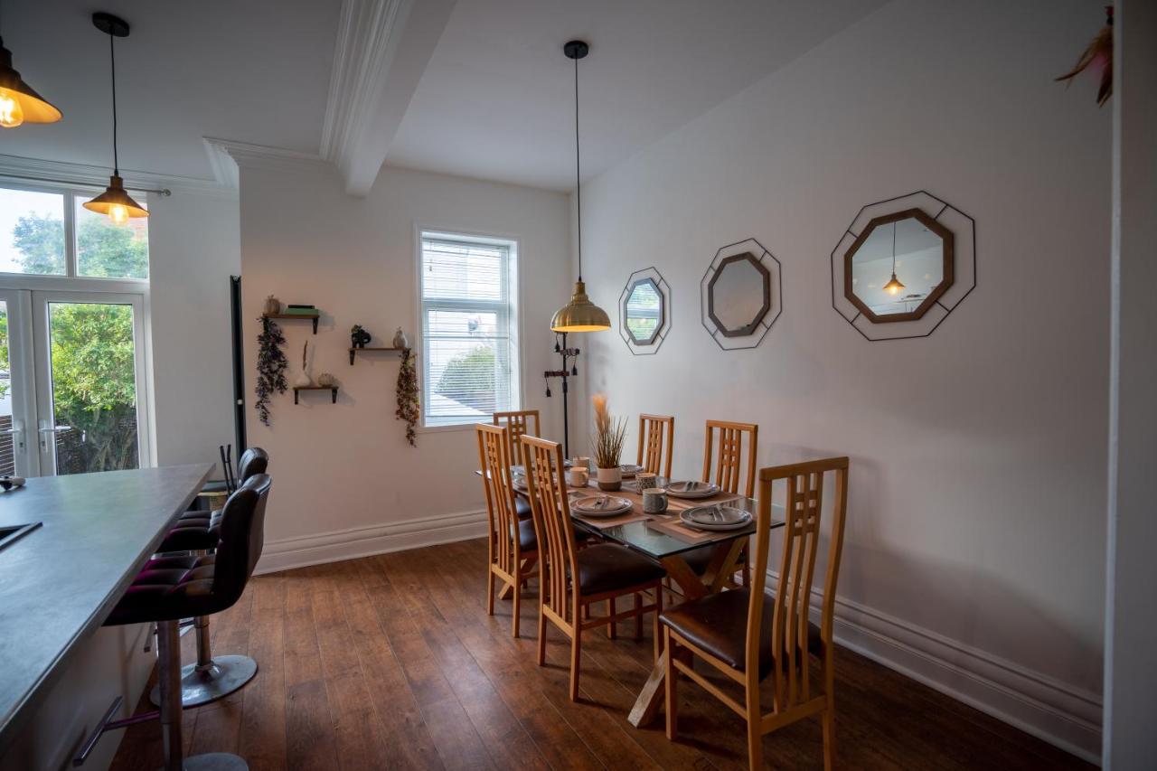 Cavendish Cat And Gaming House Apartment Blackpool Bagian luar foto